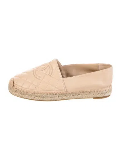 Pre-owned Chanel Interlocking Cc Logo Leather Espadrilles In Neutrals