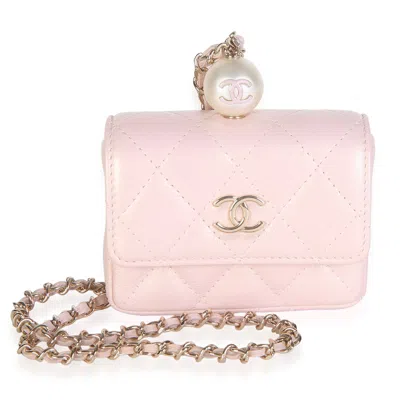 Pre-owned Chanel Pink Iridescent Caviar Pearl Card Holder With Chain