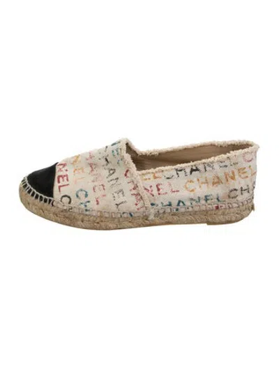 Pre-owned Chanel Signature Logo Canvas Espadrilles In Neutrals