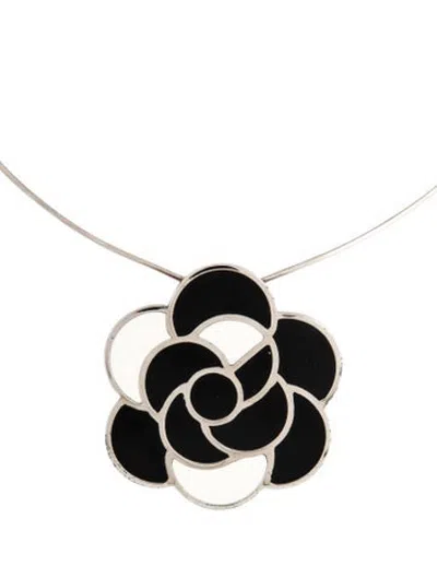 Pre-owned Chanel Vintage Enamel Camellia Choker Necklace, 13" In Black/white