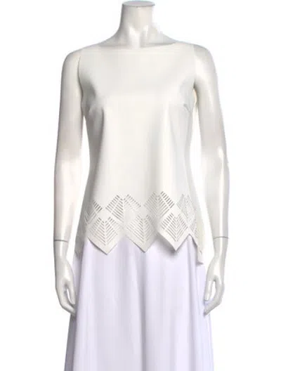 Pre-owned Chiara Boni Bateau Neckline Sleeveless Top In White