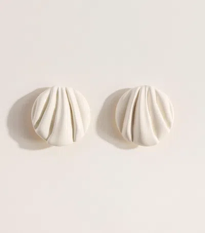 Chloé Pleats Clip-on Earrings In White