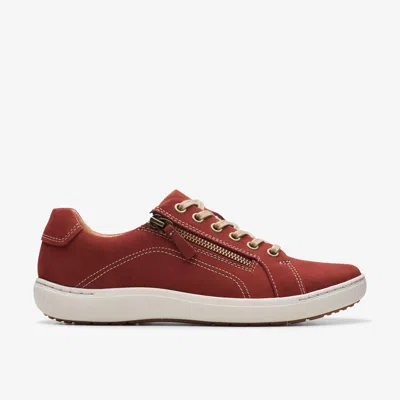 Clarks Nalle Lace Chestnut Nubuck In Brown