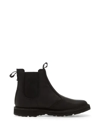 Clarks Solsbury Easy Leather Ankle Boots In Black