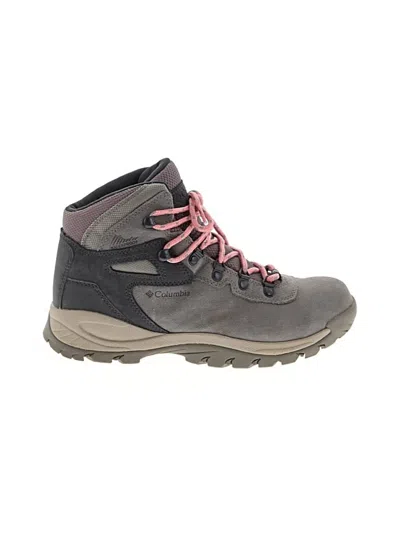Pre-owned Columbia Ankle Boots In Gray