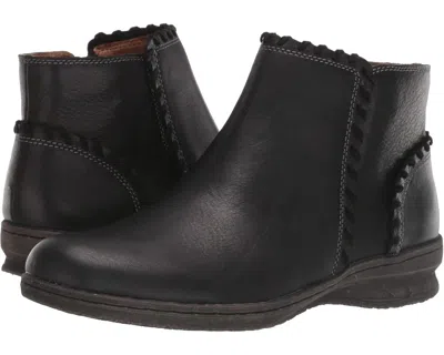 Comfortiva Women's  Fallston Boot Black Leather Side Zipper Ankle Bootie Rhs784