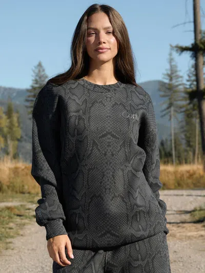 Comfrt Minimalist Crew Sweatshirt In Gray