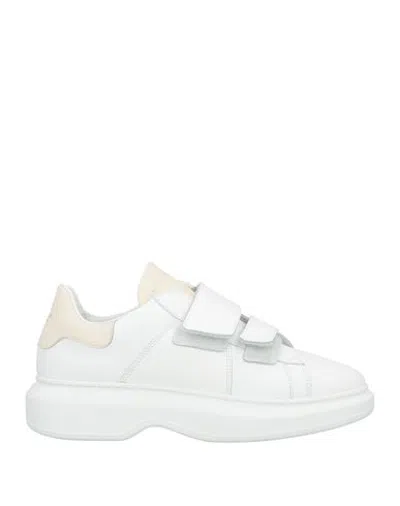 Copenhagen Studios Woman Sneakers White Size 6 Calfskin