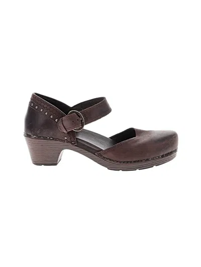 Pre-owned Dansko Mule/clog In Brown