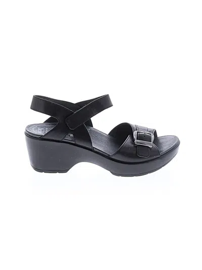 Pre-owned Dansko Sandals In Black