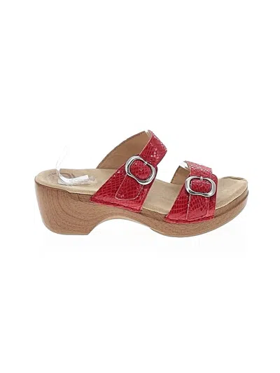 Pre-owned Dansko Sandals In Red