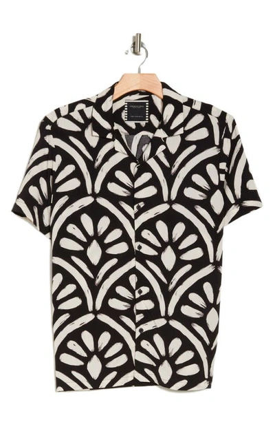 Denim And Flower Geometric Short Sleeve Button-up Shirt In Black