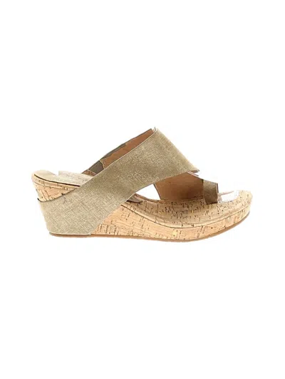 Pre-owned Donald J Pliner Wedges In Gold