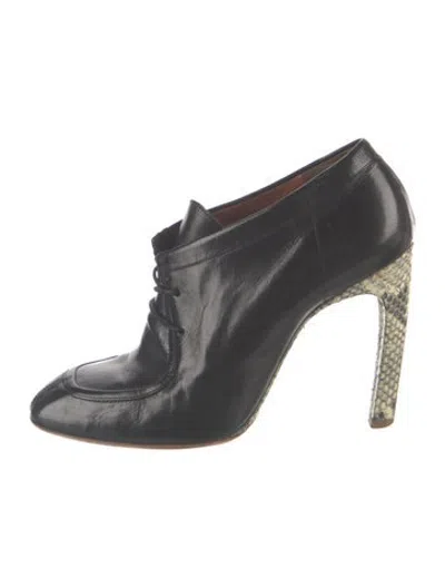 Pre-owned Dries Van Noten Leather Animal Print Pumps In Black