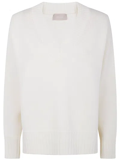 Drumohr Long Sleeve V Neck Sweat In Beige