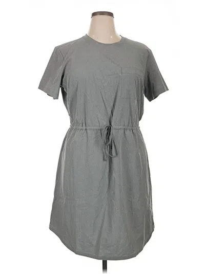 Pre-owned Eddie Bauer Casual Dress In Gray
