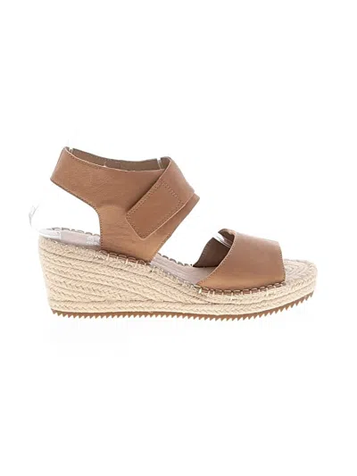 Pre-owned Eileen Fisher Wedges In Tan