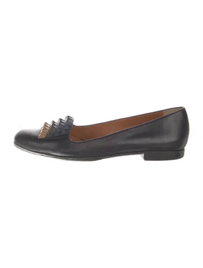 Pre-owned Fendi Leather Loafers In Black