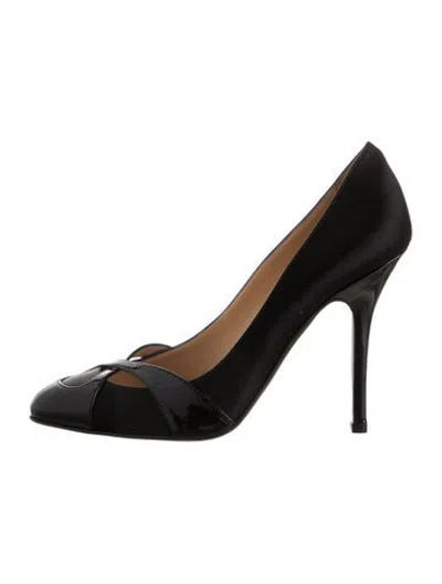 Pre-owned Fendi Satin Pumps In Black