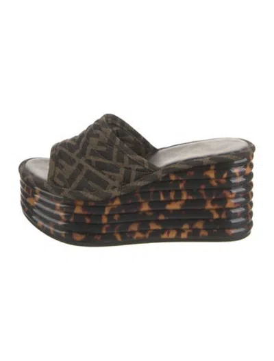 Pre-owned Fendi Zucca Ff Logo Canvas Slides In Brown