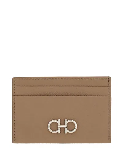 Ferragamo Gancini Grained Leather Card Holder In Gray