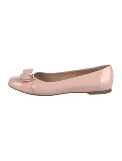 Pre-owned Ferragamo Vara Bow Accent Patent Leather Ballet Flats In Pink