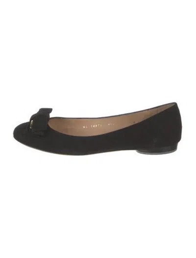 Pre-owned Ferragamo Vara Bow Accent Suede Ballet Flats In Black