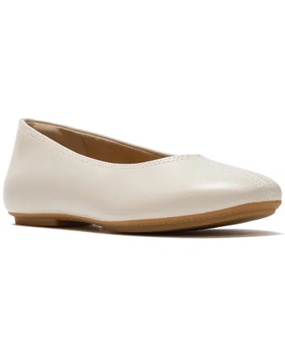 Fitflop Delicato Leather Ballet Flat In Neutral