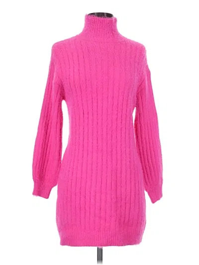 Flat White Turtleneck Sweater In Pink