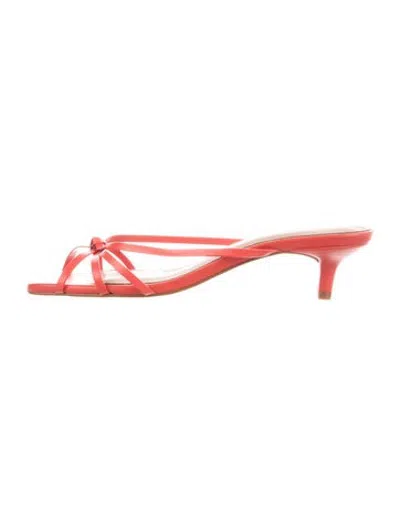 Pre-owned Flattered Leather Sandals In White
