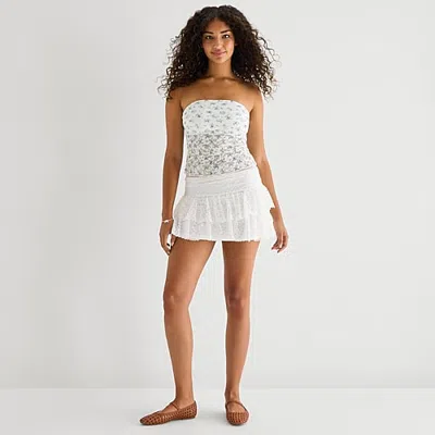 Forever 21 Womens Low Rise Mini Flared Skirt In White