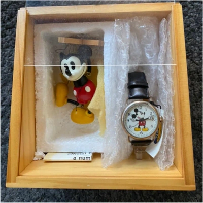 Pre-owned Fossil Mickey Mouse Watch  Serial Number 5000 Limited Edition