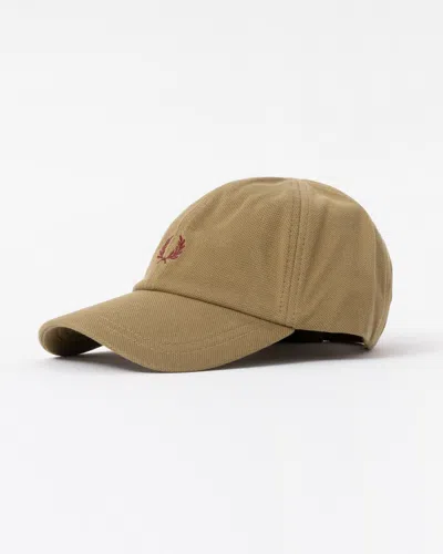 Fred Perry Mens Pique Classic Cap In Bronze/oxblood 62d