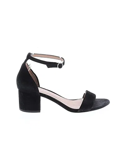 Pre-owned Gap Sandals In Black