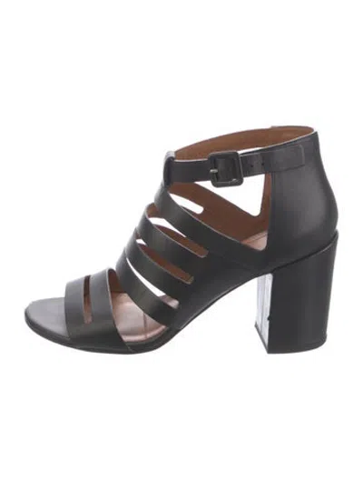 Pre-owned Givenchy Leather Pumps In Black