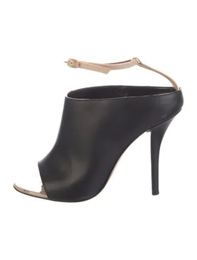 Pre-owned Givenchy Leather Pumps In Black/neutrals