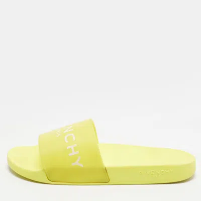 Pre-owned Givenchy Size 45 Yellow Rubber Logo Pool Slides
