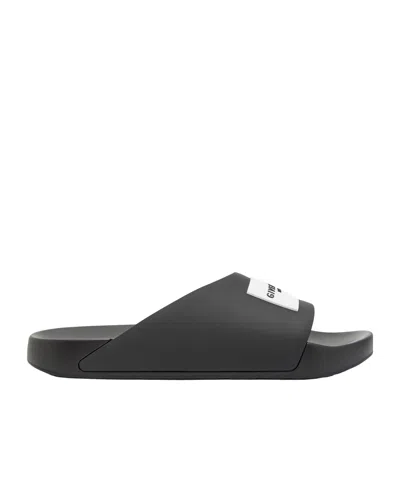 Givenchy Yizi Sandals In Black