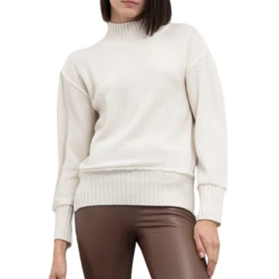 Goa Goa Sweater Turtleneck 100% Wool Chile Model Natural White Fit Oversize