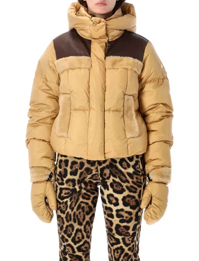 Goldbergh Faux Fur Trim Hooded Puffer Jacket In Burgundy