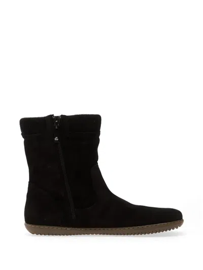 Groundies Iceland Ribbed-detail Suede Boots In Black