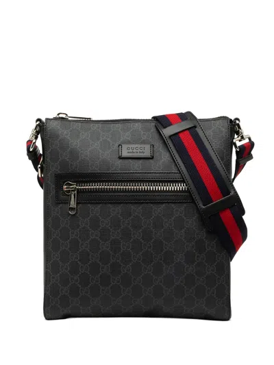 Pre-owned Gucci 2000-2015 Medium Gg Supreme Web Messenger Bag Crossbody Bag In Black