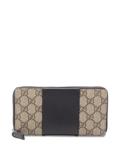 Pre-owned Gucci 2010s Eden Gg Supreme Wallet In Neutrals