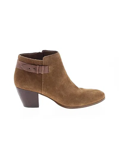 Pre-owned Guess Ankle Boots In Brown