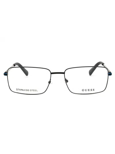 Guess Gu50042 Eyeglasses In Matte Black/clear Demo Lens
