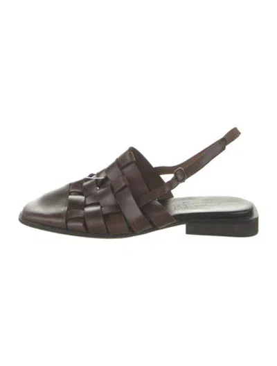 Pre-owned Hereu Leather Flats In Brown