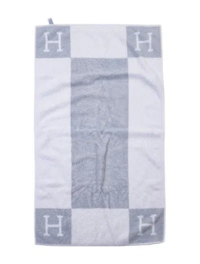 Pre-owned Hermes Avalon Baby Towel In Blue/white