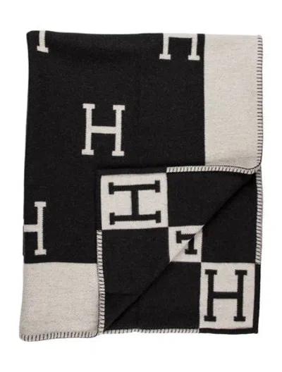 Pre-owned Hermes Avalon Throw Blanket In Grey
