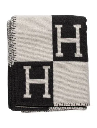 Pre-owned Hermes Avalon Throw Blanket In Grey