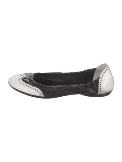 Pre-owned Hermes Leather Ballet Flats In Black